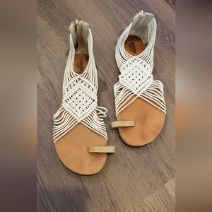 Mossimo macrame sandals